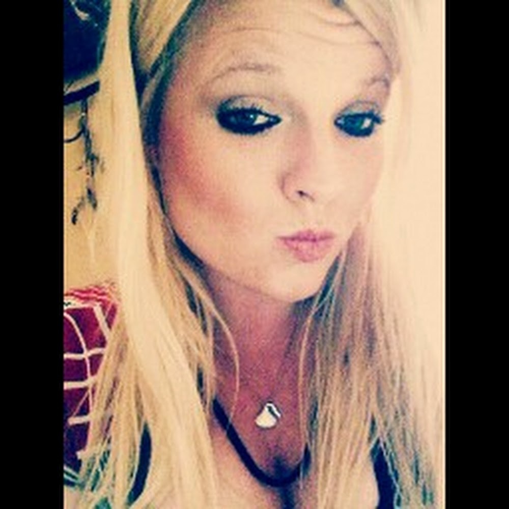 Meet your Posher, Latosha